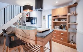 The Cottage - 2 Bedroom Cottage - Tenby